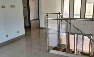 Disewakan termurah rumah pik1