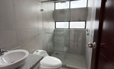 DEPARTAMENTO DE ESTRENO EN RENTA – OPORTUNIDAD ÚNICA EN CUENCA