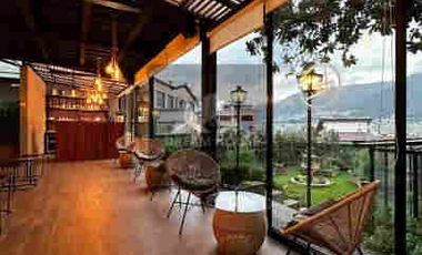 Renta de Casa Comercial de 8 Ambientes, Sector Eloy Alfaro, Quito, Ecuador