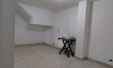 Venta Apartamento Segundo Piso Interno Manrique Central-Palos Verdes