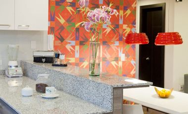 Venta de Departamento Amoblado de 2 dormitorios, Sector República del Salvador, Ecuador