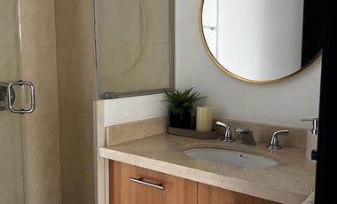 Renta de Departamento Amoblado, Sector República del Salvador, Quito, Ecuador