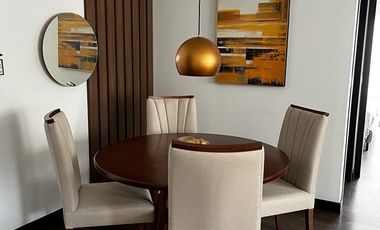 Renta de Departamento Amoblado, Sector República del Salvador, Quito, Ecuador