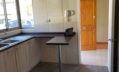Casa en Venta 3D 3B Condominio Las Azaleas Machalí | Amplio Terreno 236 m² + Patio + Balcones