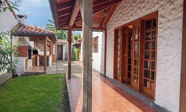 Venta de Casa Tipo Quinta de 4 dormitorios, Valle de los Chillos, Ecuador