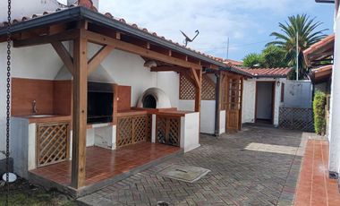 Venta de Casa Tipo Quinta de 4 dormitorios, Valle de los Chillos, Ecuador