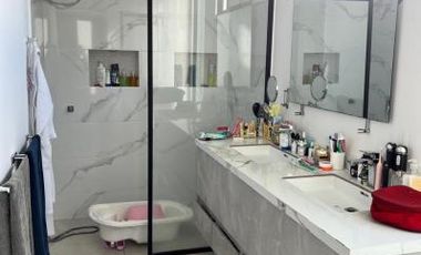 Renta de Casa de 4 Dormitorios, Sector Puembo Lomas de Nápoles, Ecuador