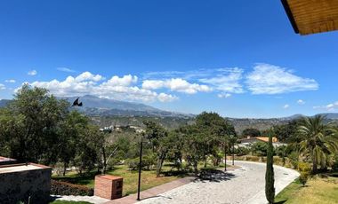 Renta de Casa de 4 Dormitorios, Sector Puembo Lomas de Nápoles, Ecuador