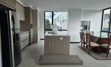 Renta de Departamento Amoblado de 2 Dormitorios, Sector Bellavista Cerca a La Carolina, Ecuador