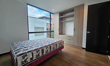 Renta de Departamento Amoblado de 2 Dormitorios, Sector Bellavista Cerca a La Carolina, Ecuador