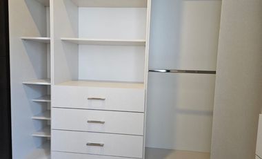 Renta de Departamento Amoblado de 2 Dormitorios, Sector Bellavista Cerca a La Carolina, Ecuador