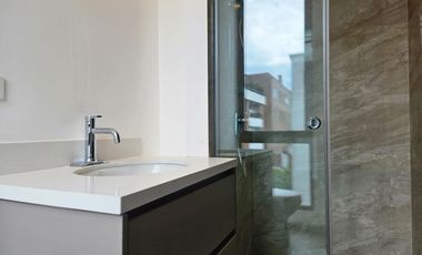 Renta de Departamento Amoblado de 2 Dormitorios, Sector Bellavista Cerca a La Carolina, Ecuador