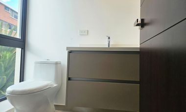 Renta de Departamento Amoblado de 2 Dormitorios, Sector Bellavista Cerca a La Carolina, Ecuador