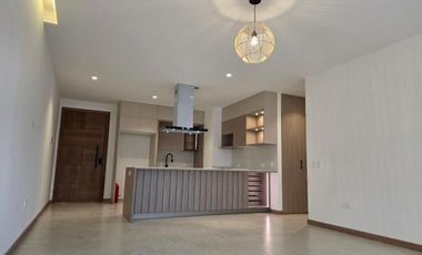 Renta de Departamento de 2 Dormitorios, Sector Cumbayá, Ecuador