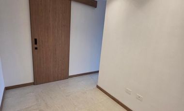 Renta de Departamento de 2 Dormitorios, Sector Cumbayá, Ecuador
