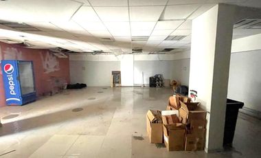 ARRIENDO Local comercial de 99,26 m2 Strip center, Metro San Joaquín