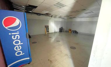 ARRIENDO Local comercial de 99,26 m2 Strip center, Metro San Joaquín