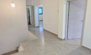 SE VENDE HERMOSA CASA UBICADA A POCOS MINUTOS SOLCA DE LA CIUDAD DE PORTOVIEJO