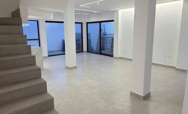 SE VENDE HERMOSA CASA UBICADA A POCOS MINUTOS SOLCA DE LA CIUDAD DE PORTOVIEJO