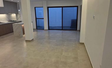 SE VENDE HERMOSA CASA UBICADA A POCOS MINUTOS SOLCA DE LA CIUDAD DE PORTOVIEJO