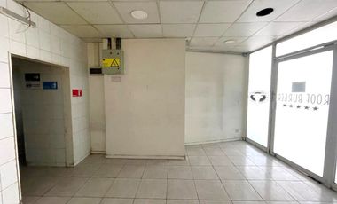 ARRIENDO Local comercial de 88,00 m2 Strip center, Metro San Joaquín