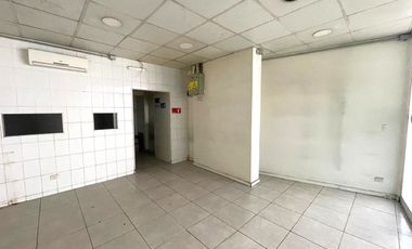 ARRIENDO Local comercial de 88,00 m2 Strip center, Metro San Joaquín
