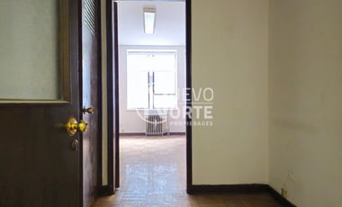 Oficina En Venta, Centro Historico De Santiago.