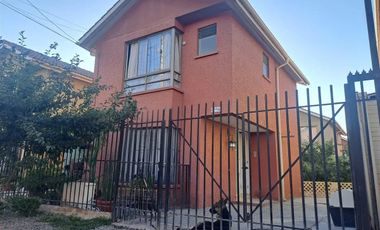 $130.000.000  CASA AISLADA - BARRIO LOS CASTAÑOS DE MAIPU