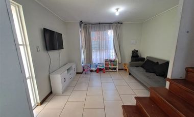 $130.000.000  CASA AISLADA - BARRIO LOS CASTAÑOS DE MAIPU