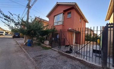 $130.000.000  CASA AISLADA - BARRIO LOS CASTAÑOS DE MAIPU