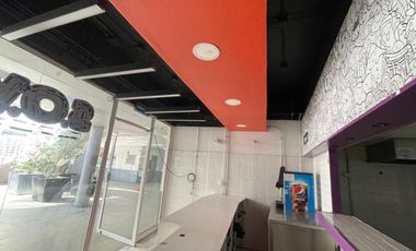 ARRIENDO Local comercial de 35 m2 Strip center, Metro San Joaquín