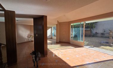 Casa con Gran Terreno y Jardín | Xochimilco, CDMX | Excelente Precio $4.4M