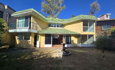 Casa con Gran Terreno y Jardín | Xochimilco, CDMX | Excelente Precio $4.4M