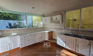 Casa con Gran Terreno y Jardín | Xochimilco, CDMX | Excelente Precio $4.4M