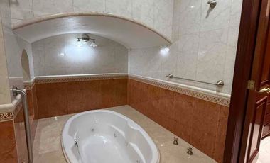 Venta Casa zona Andares