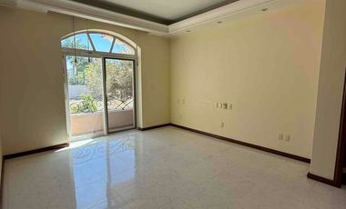 Venta Casa zona Andares