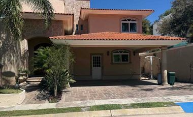 Venta Casa zona Andares