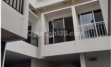 Di Sewakan Rumah Cluster Town House One Gate System Pangkalan Asem