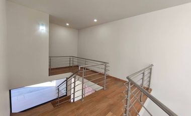 VENTA DE HERMOSA CASA EN VILANOVA RANCHO SANTA MONICA