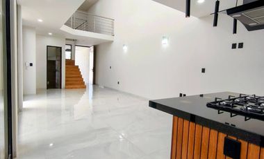 VENTA DE HERMOSA CASA EN VILANOVA RANCHO SANTA MONICA