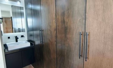 VENTA DE HERMOSA CASA EN VILANOVA RANCHO SANTA MONICA