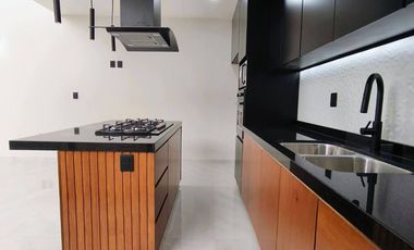 VENTA DE HERMOSA CASA EN VILANOVA RANCHO SANTA MONICA