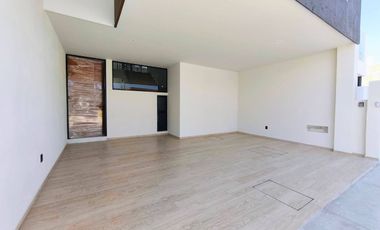 VENTA DE HERMOSA CASA EN VILANOVA RANCHO SANTA MONICA