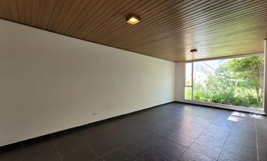 Casa en Arriendo en Santa Barbara Central, Bogotá