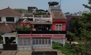RUMAH BESAR  3 LANTAI  DIJUAL MURAH DI DEKAT BRIMOB DEPOK