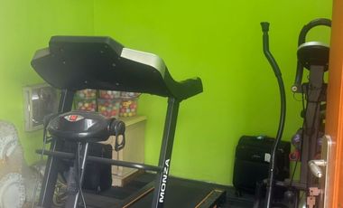 RUMAH BESAR  3 LANTAI  DIJUAL MURAH DI DEKAT BRIMOB DEPOK