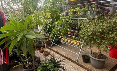 RUMAH BESAR  3 LANTAI  DIJUAL MURAH DI DEKAT BRIMOB DEPOK