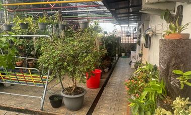 RUMAH BESAR  3 LANTAI  DIJUAL MURAH DI DEKAT BRIMOB DEPOK