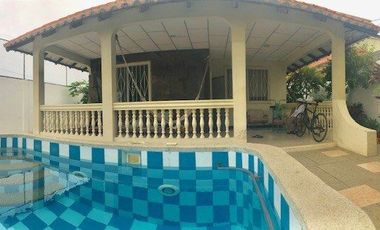 CHIPIPE: BELLA CASA CON PISCINA A 3 CUADRAS DEL MAR