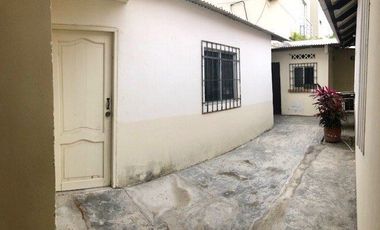 CHIPIPE: BELLA CASA CON PISCINA A 3 CUADRAS DEL MAR